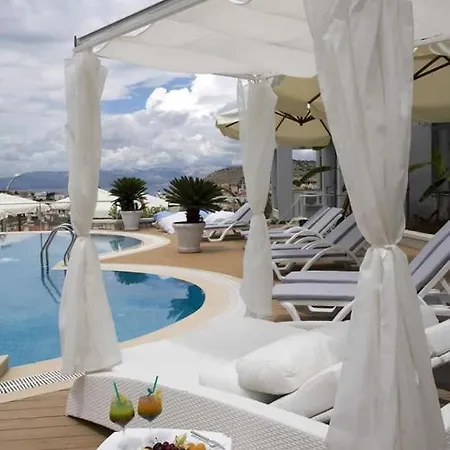 Captain Hotel 3*